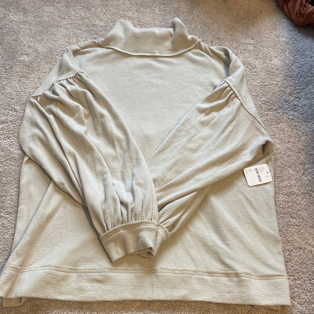 NWT free people open back turtle neck sweater in stone